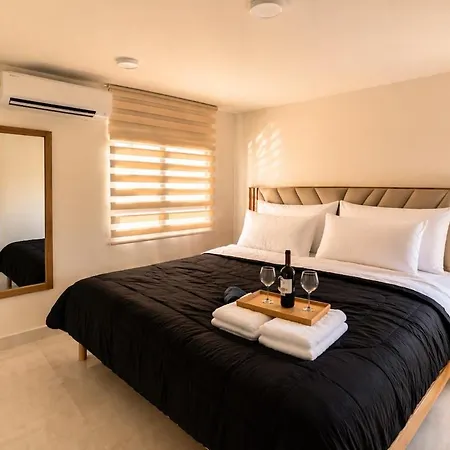 Inawa - Sleeps 6 - 7 Min Walking From